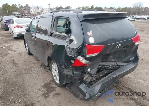 2013 Toyota Sienna Xle 7 Passenger z USA, uszkodzony, nr VIN 5TDDK3DC8DS056286